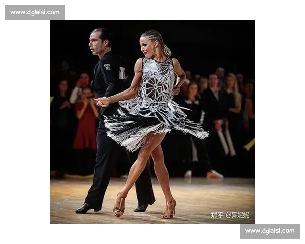 国标舞比赛裙设计与选购技巧详解完美搭配展现舞者优雅与自信