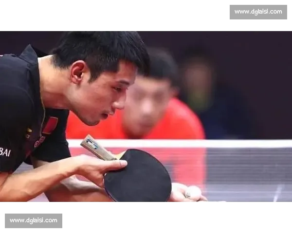 张继科比赛中意外受伤瞬间回顾引发网友热议与关注